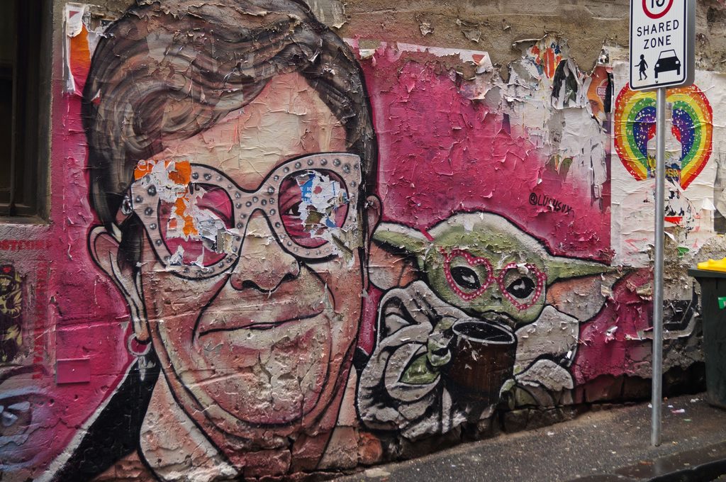 Melbourne: Street Art mit Elton John und Baby-Yoda