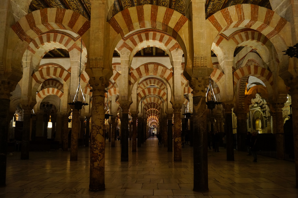 Córdoba: Maurische Bögen in der Mezquita